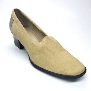 Liz Claiborne Lizflex Beige Comfort Loafers Womens Low Heel Slip On Work Shoes